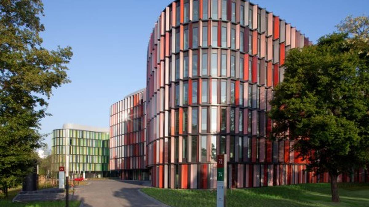 Cologne Oval Offices,
architecture: Sauerbruch Hutton, Berlin,
photo: Markus Bollen