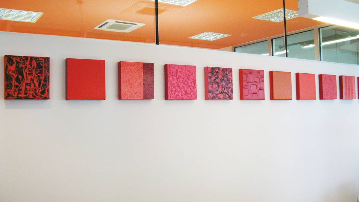 Artistic intervention in the meeting room,
wall installation