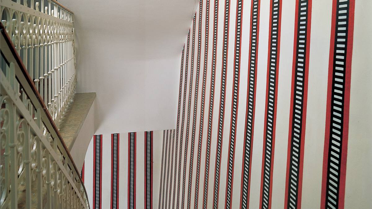 Artistic project - wall design in the staircase