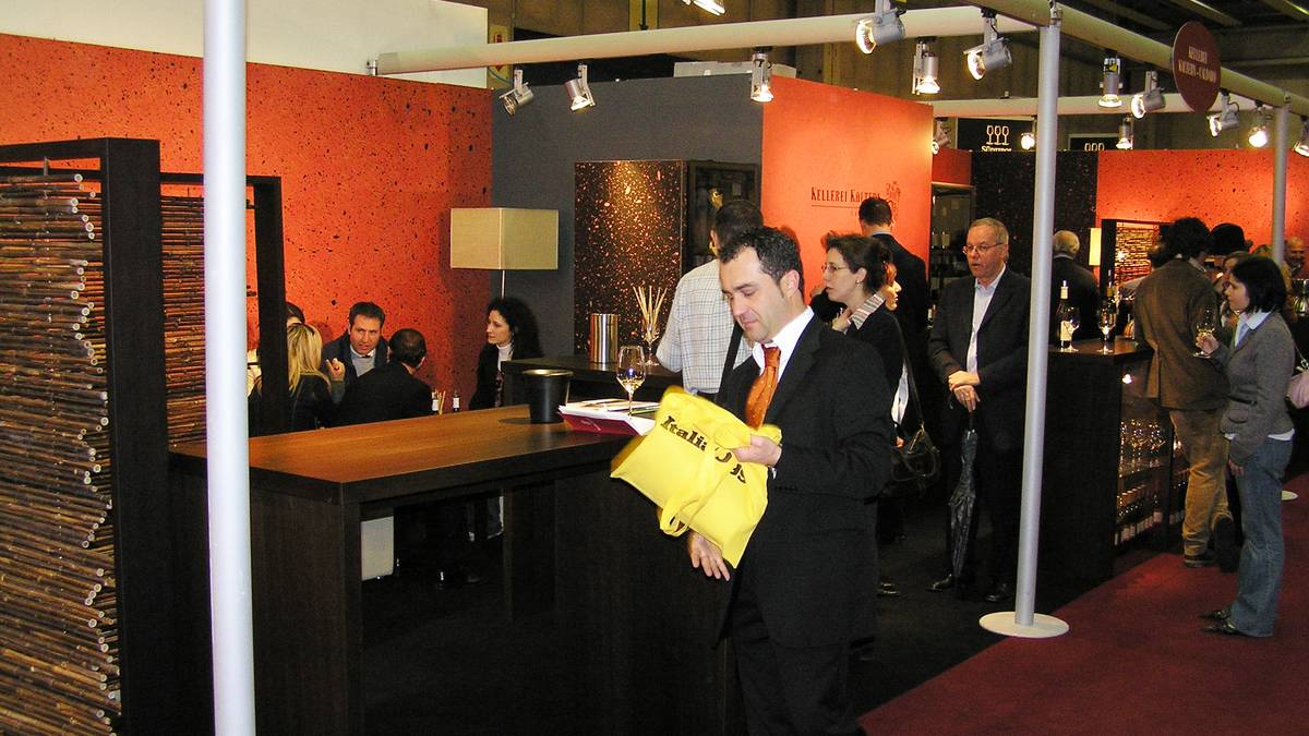 Cantina Caldaro - artistic design of the exhibition stand