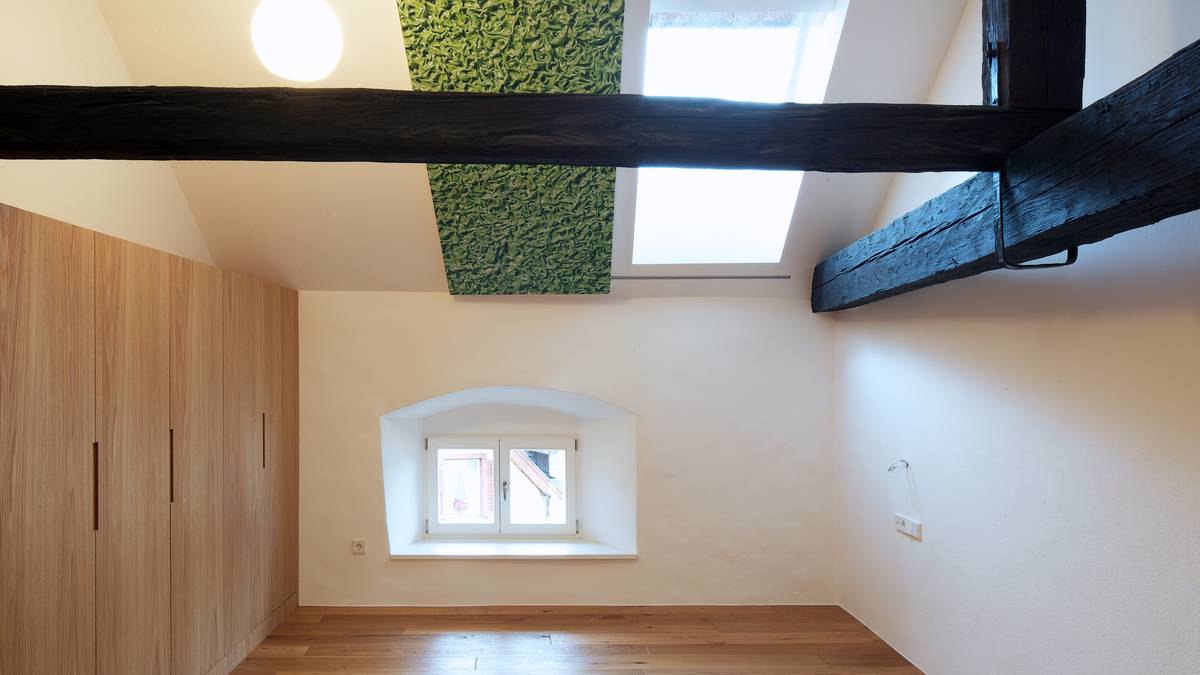 Artistic intervention in the loft flat of a historic building - color concept,

architecture: Walter Angonese